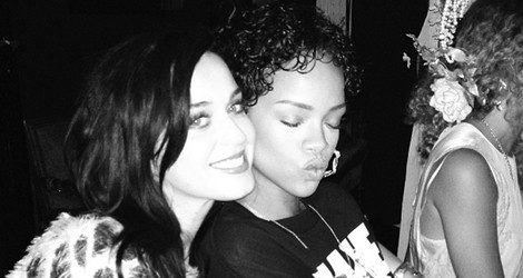 Rihanna y Katy Perry en la fiesta del lanzamiento de 'Prism' 