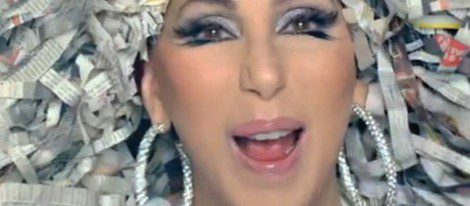 Cher en el videoclip de 'Woman´s World'