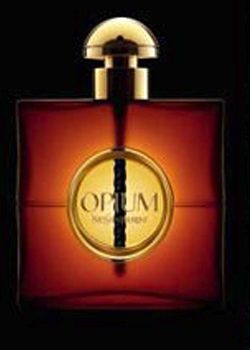 Emily Blunt, la nueva imagen de 'Opium' de Yves Saint laurent