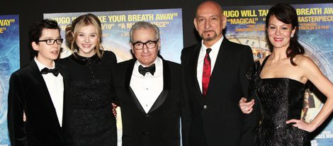 Asa Butterfield, Chloe Moretz, el director Martin Scorsese, Ben Kingsley y Helen McCrory en el estreno de su película 'Hugo' de Londres