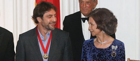 Javier Bardem y la Reina Sofía en el Queen Sofía Spanish Institute