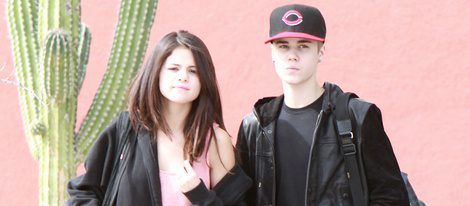 Justin Bieber y Selena Gomez aterrizan en México para pasar sus vacaciones
