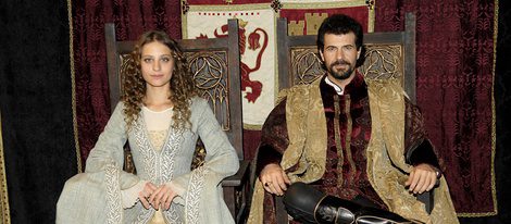 Michelle Jenner y Rodolfo Sancho como los Reyes Católicos en 'Isabel'