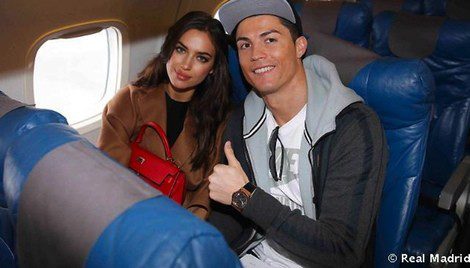 Irina Shayk y Cristiano Ronaldo volando a Zurich para el Balón de Oro 2013