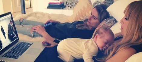 Rachel Zoe con su hijo Kaius Jagger viendo la Semana de la Moda de Nueva York / Instagram