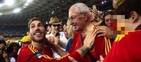 Sergio Ramos con su abuelo Juan / Foto: Twitter René Ramos