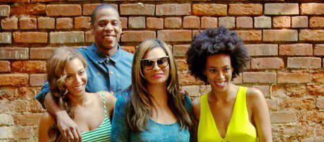 Beyoncé, Jay-Z, Tina Knowles y Solange Knowles juntos y felices / Fuente: Web Beyoncé