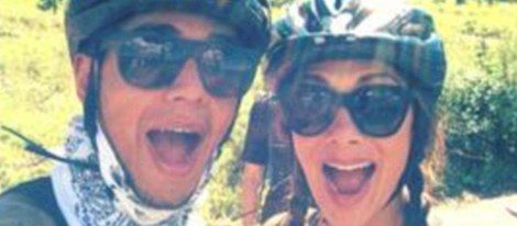 Lewis Hamilton y Nicole Scherzinger de excursión en bici / Instagram