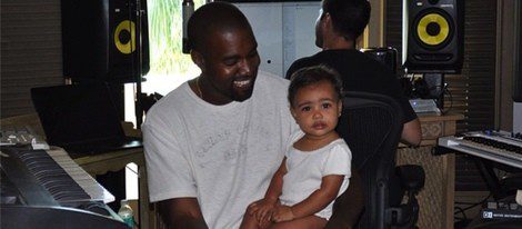 Kanye West acude al trabajo con su hija North West / Instagram 