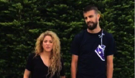 Shakira y Piqué antes de enfrentarse al reto del cubo de agua helada / Foto: Twitter