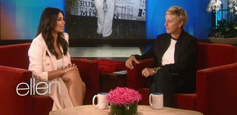 Kim Kardashian y la presentadora Elle DeGeneres en el @TheEllenShow