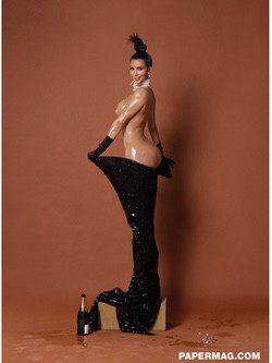 Kim Kardashian posa desnuda para la revista 'Paper Magazine'