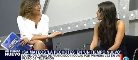 Sandra Barneda entrevistando a Isabel Mateos, 'La Pechotes', en el programa 'Un tiempo nuevo'