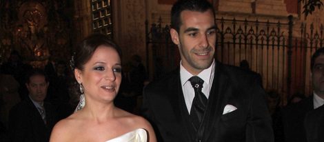 La emocionante boda del futbolista Álvaro Negredo y Clara García Tapia en Sevilla