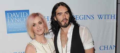 Katy Perry y Russell Brand se quitan las alianzas tras los rumores de separación