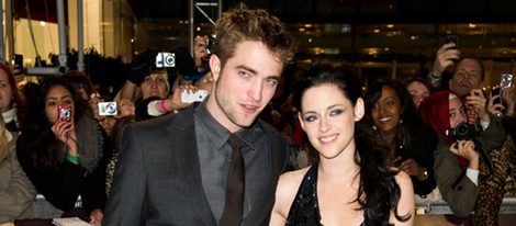 Robert Pattinson y Kristen Stewart celebran la llegada de 2012 en una fiesta privada