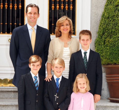 Los Duques de Palma junto a sus cuatro hijos