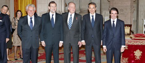 Felipe Gónzalez, Mariano Rajoy, el Rey Juan Carlos, José Luis Rodríguez Zapatero y José María Aznar