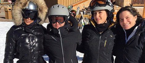 Kim Kardashian con tres amigas Foto:Instagram