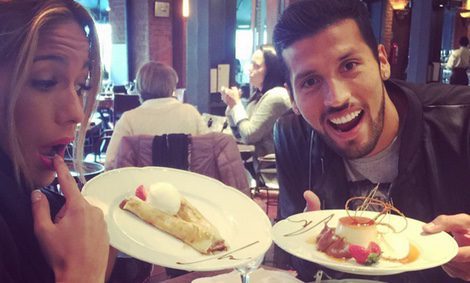 Tamara Gorro y Ezequiel Garay disfrutando de unos deliciosos postres / Instagram