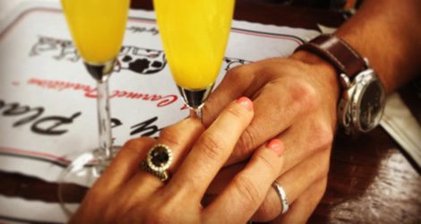 Jennie Garth comparte orgullosa su anillo con sus seguidores de las redes sociales