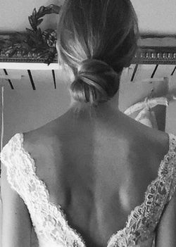 Jackie Ainsley revela detalles del vestido una semana antes de su boda