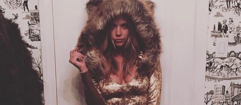 Ashley Benson desata la polémica con su disfraz | Foto: Instagram