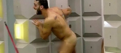 Ricky 'GH16' se desnuda en busca de Sofía | Telecinco.es