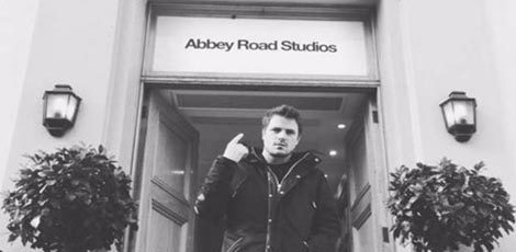 Dani Martín comienza en Abbey Road Studios la grabación de su nuevo disco