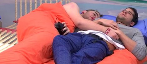 A Sema le encanta dormir con Julián Contreras Jr. en 'GH VIP 4' | Telecinco.es