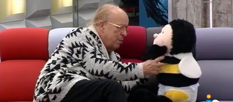 Rappel encariñándose con una abeja de peluche en 'GH VIP 4' | Telecinco.es