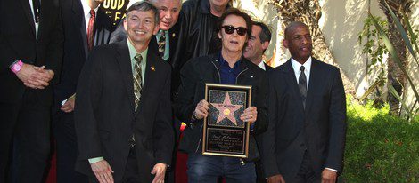 Paul McCartney recibe su estrella en el Paseo de la Fama de Hollywood