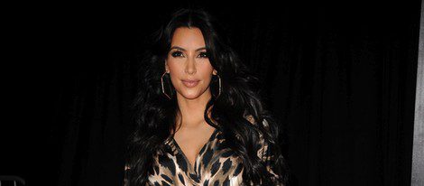 Kim Kardashian vuelve a sonreír