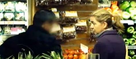 La Infanta Cristina y su escolta en un supermercado de Washington
