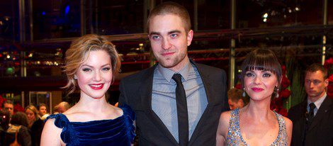 Robert Pattinson y Christina Ricci presentan con éxito 'Bel Ami' en la Berlinale