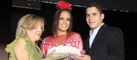 Gloria Camila cumple 16 años desfilando bajo la atenta mirada de su padre José Ortega Cano y su hermano José Fernando