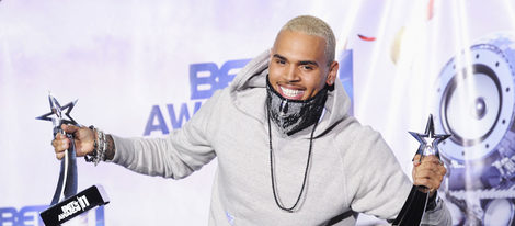 Chris Brown felicita a Rihanna por su 24 cumpleaños