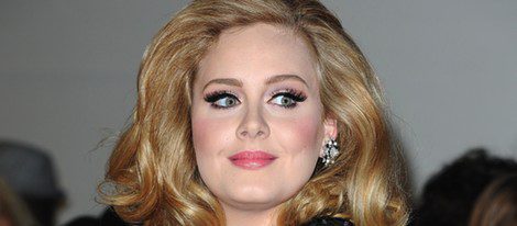 Adele en los premios Brit 2012