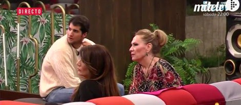 Julián, Raquel y Rosa lamentan la vuelta a la casa de Carlos | telecinco.es