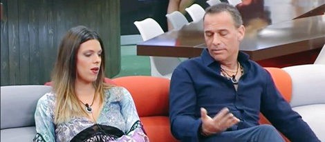 Carlos Lozano intenta convencer a Laura Matamoros de que nomine la audicencia | telecinco.es