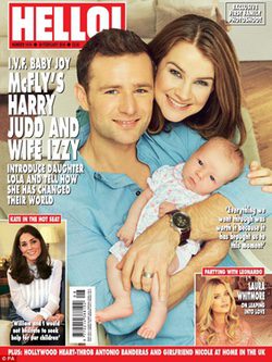 Harry Judd y  su mujer Izzy Judd presentan a su hija | Foto: Hello!