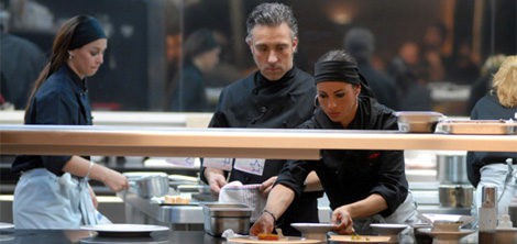 Farah Ahmed y Marbelys Zamora en el equipo del chef Sergi Arola | ZeppelinTV
