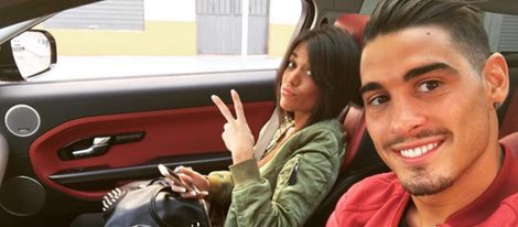 Fiama y Álvaro Ruiz en su coche. / Instagram