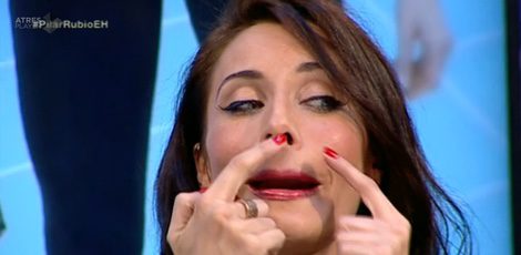 Pilar Rubio mostrando su nariz torcida / Antena3.com