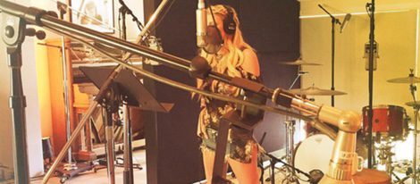 Lynda Perry y Jessica Simpson en el estudio de grabación / Imagen: Instagram