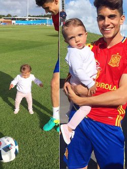 Marc Bartra con su hija Gala en un entrenamiento / Instagram