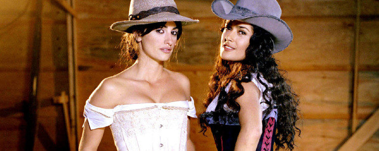 Penélope Cruz y Salma Hayek en una imagen promocional de la película