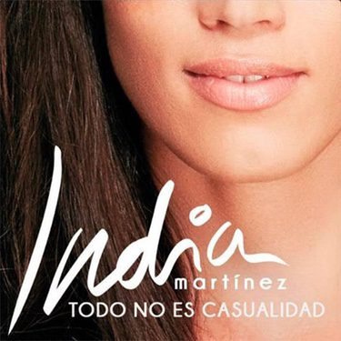 Portada oficial del single regreso de India Martínez, 'Todo no es casualidad'