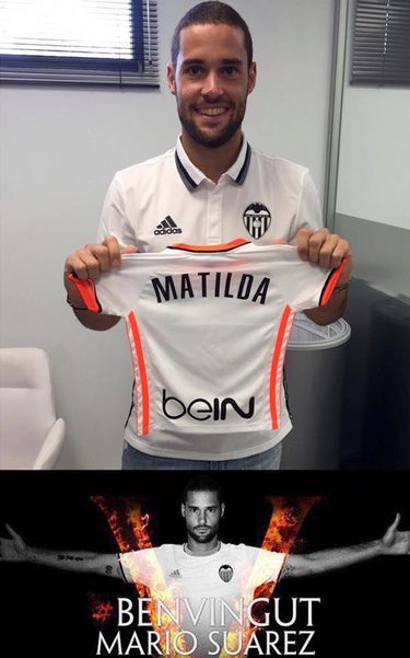 Mario Suárez con la camiseta de Matilda del Valencia / Instagram