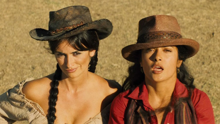 Penélope Cruz y Salma Hayek en 'Bandidas'